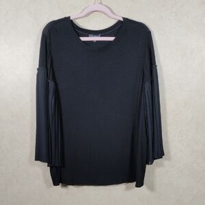 2/$10 04104 Lane Bryant black knit blouse w/pleated bell sleeves 18/20